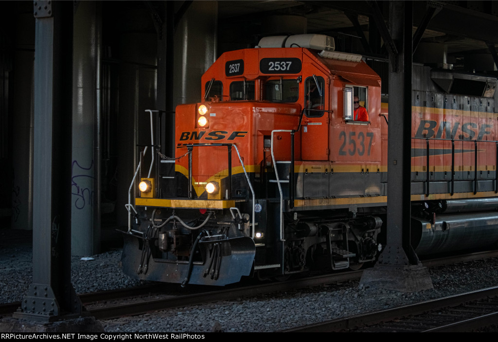 BNSF 2537